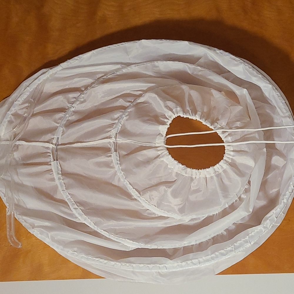 Hoop skirt slip